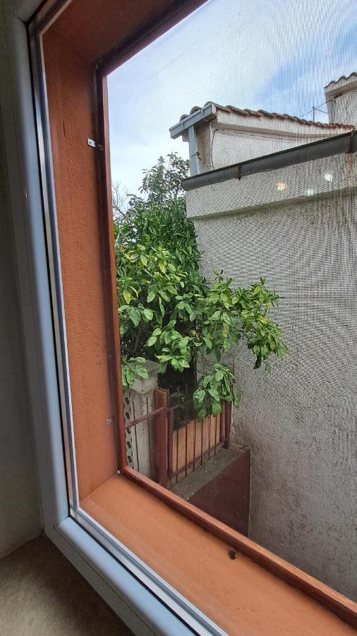Appartement Red Blue With Private Parking And Gray Blue Pula